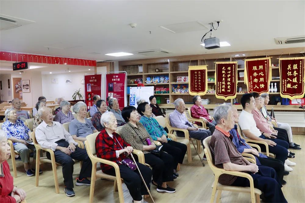 台江区组织收听收看中国共产党第二十次全国代表大会开幕会